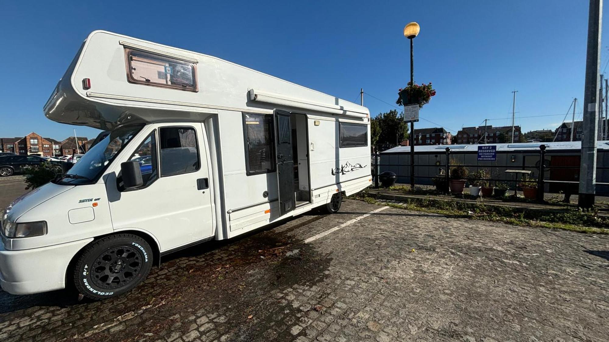 Cool Wheels On The Waterfront Otel Liverpool Dış mekan fotoğraf